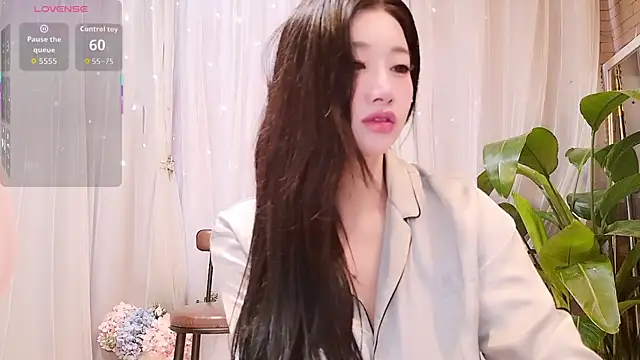 Snapshot of neinei_bao chatting on 04-25-26, 02:58 neinei bao online show from 04-25-26, 02:58