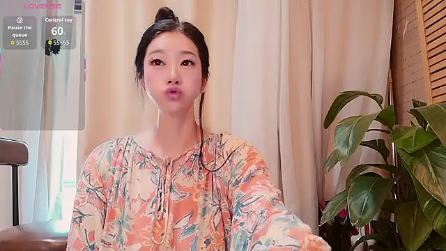 Snapshot of neinei_bao chatting on 07-08-26, 12:26 neinei bao online show from 07-08-26, 12:26