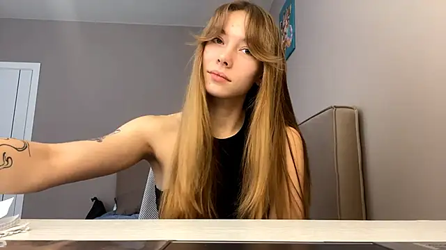 Snapshot of LindyUnderkoffler chatting on 02-03-26, 12:10 LindyUnderkoffler online show from 02-03-26, 12:10