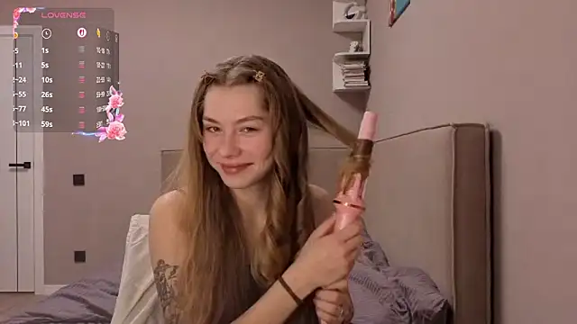 Snapshot of LindyUnderkoffler chatting on 02-21-26, 08:10 LindyUnderkoffler online show from 02-21-26, 08:10