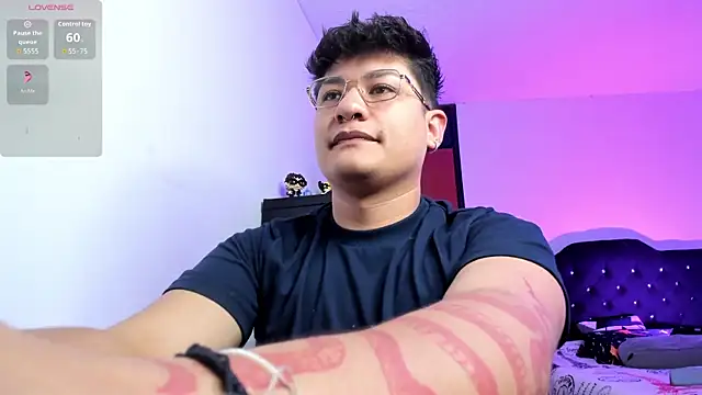 Theo Rowan online show from 01-10-26, 11:12