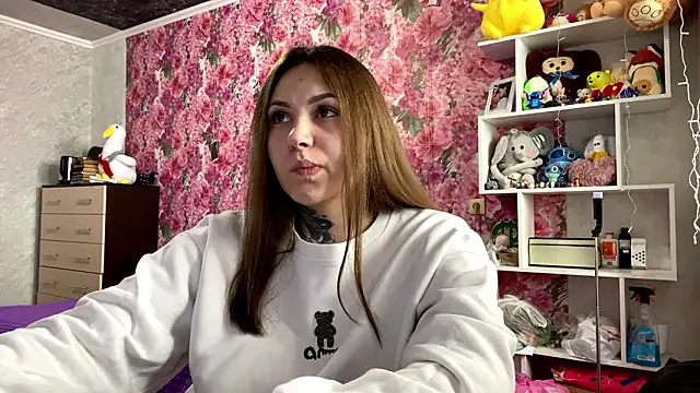 Snapshot of TraciBallena chatting on 02-24-26, 07:17 TraciBallena online show from 02-24-26, 07:17