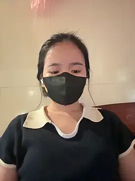Snapshot of Gwen879 chatting on 05-23-26, 12:38 Gwen879 online show from 05-23-26, 12:38