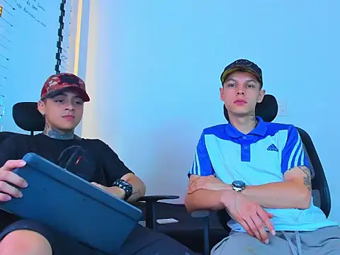 Snapshot of Thomas-Wil chatting on 02-01-26, 04:55 Thomas-Wil online show from 02-01-26, 04:55