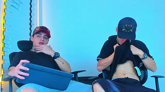 Snapshot of Thomas-Wil chatting on 02-24-26, 04:05 Thomas-Wil online show from 02-24-26, 04:05