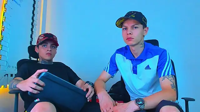 Snapshot of Thomas-Wil chatting on 02-26-26, 08:19 Thomas-Wil online show from 02-26-26, 08:19