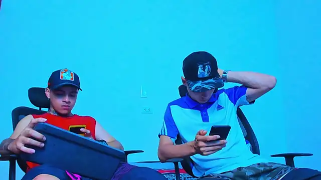 Snapshot of Thomas-Wil chatting on 03-16-26, 12:42 Thomas-Wil online show from 03-16-26, 12:42