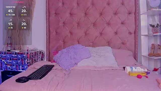 xNahomi 21 online show from 01-14-26, 01:39