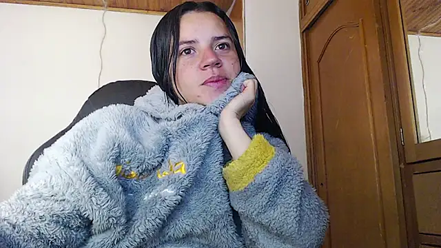 Shanel Lozano online show from 04-15-26, 06:04