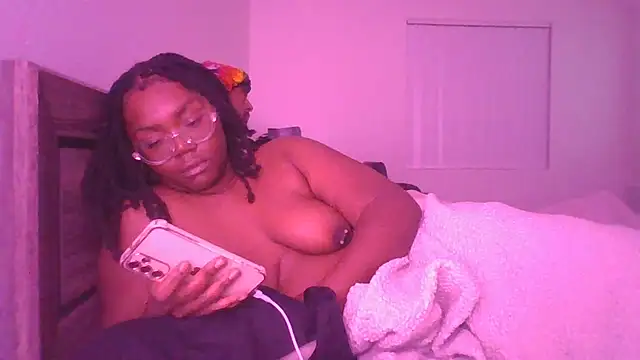 Snapshot of Kokohayes chatting on 02-22-26, 06:46 Kokohayes online show from 02-22-26, 06:46