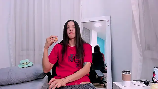 ViictoriiaSaenz online show from 04-08-26, 06:13