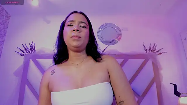 Snapshot of Alexxa_Carter chatting on 02-08-26, 08:23 Alexxa Carter online show from 02-08-26, 08:23