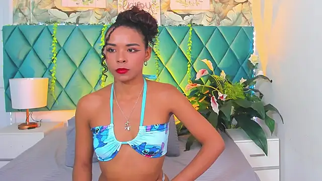Snapshot of AlexiiaBrown chatting on 05-20-26, 02:12 AlexiiaBrown online show from 05-20-26, 02:12