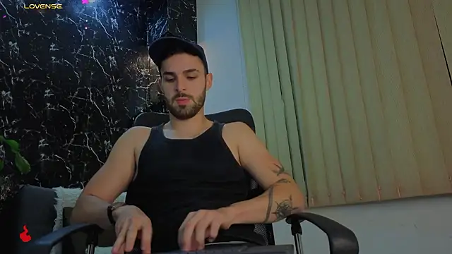 Snapshot of Apolo_lux1 chatting on 01-19-26, 02:26 Apolo lux1 online show from 01-19-26, 02:26