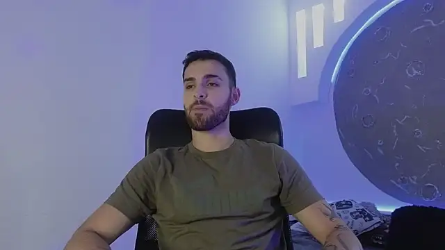 Snapshot of Apolo_lux1 chatting on 02-07-26, 08:34 Apolo lux1 online show from 02-07-26, 08:34