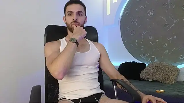 Snapshot of Apolo_lux1 chatting on 02-11-26, 08:47 Apolo lux1 online show from 02-11-26, 08:47