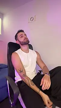 Snapshot of Apolo_lux1 chatting on 03-13-26, 08:37 Apolo lux1 online show from 03-13-26, 08:37