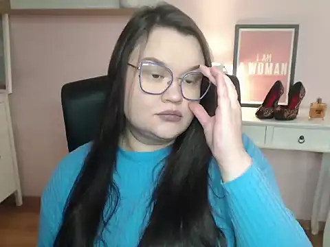 Snapshot of HollyDanceSoul chatting on 02-16-26, 05:14 HollyDanceSoul online show from 02-16-26, 05:14