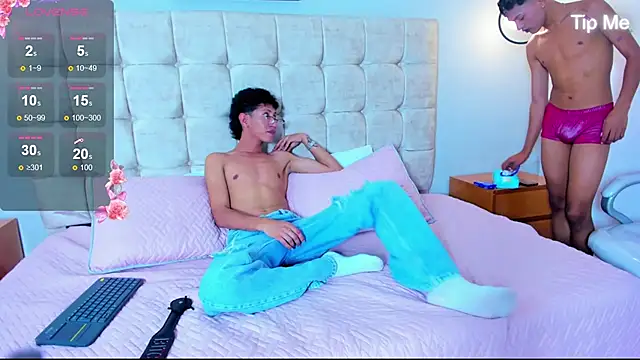 twink royale18 online show from 01-13-26, 06:02