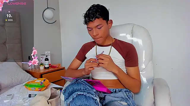 twink royale18 online show from 02-20-26, 03:34