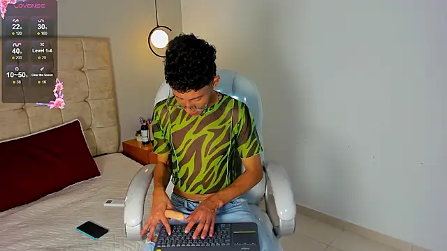 twink royale18 online show from 02-27-26, 03:01