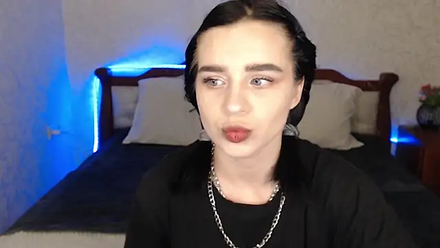 Snapshot of ShyyMariaa chatting on 01-15-26, 12:04 ShyyMariaa online show from 01-15-26, 12:04