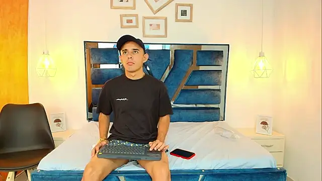 Lian Brown online show from 01-14-26, 08:03