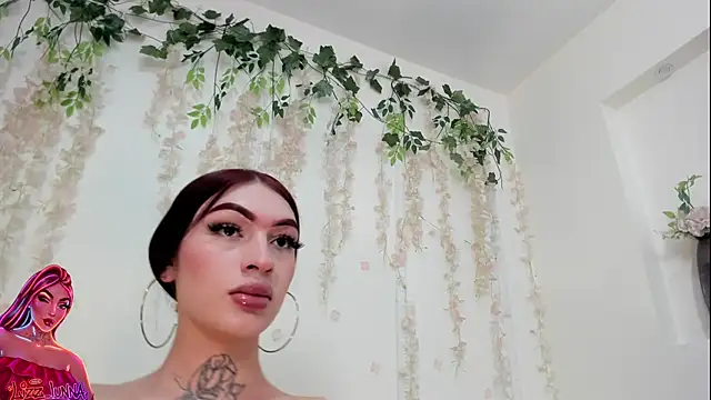 Snapshot of lizz_lunna chatting on 07-17-26, 07:08 lizz lunna online show from 07-17-26, 07:08