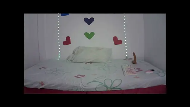 Snapshot of Mia_Suarez7 chatting on 02-21-26, 12:22 Mia Suarez7 online show from 02-21-26, 12:22