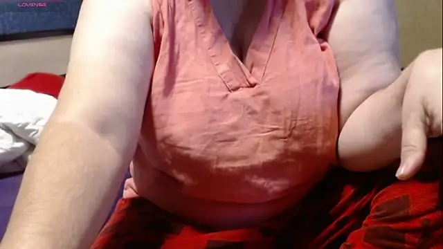 Snapshot of Santanna77 chatting on 10-05-25, 07:28 Santanna77 online show from 10-05-25, 07:28