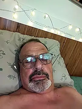 Snapshot of Dadotado70 chatting on 01-13-26, 06:08 Dadotado70 online show from 01-13-26, 06:08