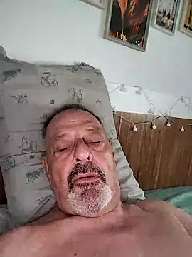 Snapshot of Dadotado70 chatting on 01-15-26, 06:22 Dadotado70 online show from 01-15-26, 06:22