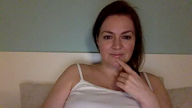 Ivoryne online show from 04-11-26, 09:41