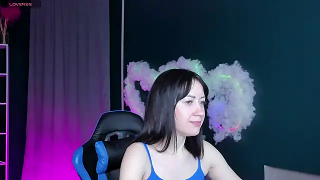 Amily Warren online show from 03-06-26, 02:08