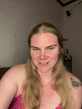 SexyBlondJoanna online show from 03-03-26, 06:58