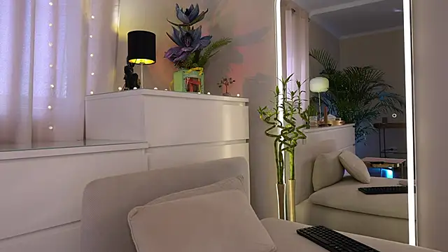 Tinydoll XO online show from 04-16-26, 02:18