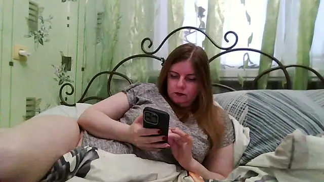 Snapshot of DarkRose0104 chatting on 01-15-26, 06:51 DarkRose0104 online show from 01-15-26, 06:51