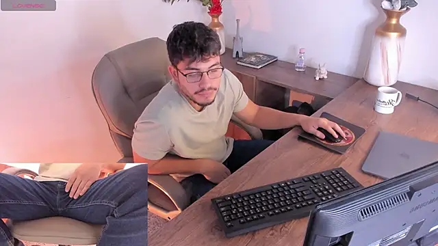 Snapshot of Jay_Grip chatting on 02-12-26, 01:28 Jay Grip online show from 02-12-26, 01:28