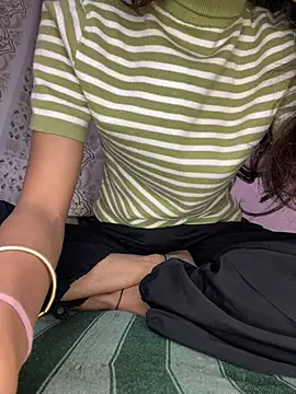 paribaby09 online show from 02-15-26, 01:02