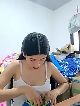 Snapshot of honeyhotgirl19 chatting on 02-20-26, 04:18 honeyhotgirl19 online show from 02-20-26, 04:18