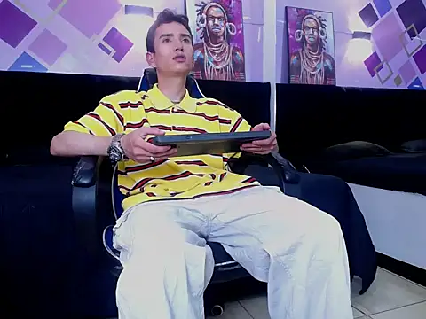 Iam Smith  online show from 02-06-26, 02:49