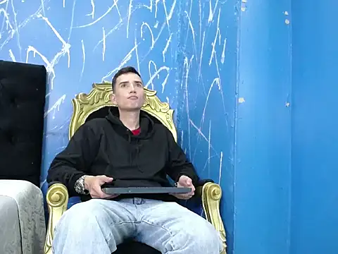 Iam Smith  online show from 02-15-26, 02:52