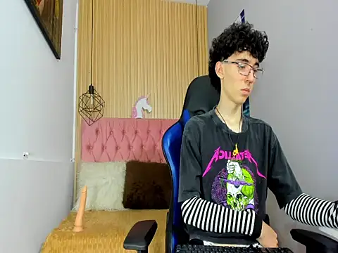 Syriussz online show from 02-12-26, 07:31