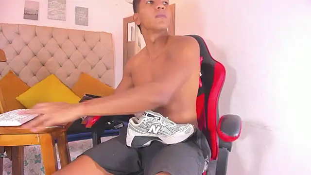 noah sthone online show from 03-15-26, 04:18