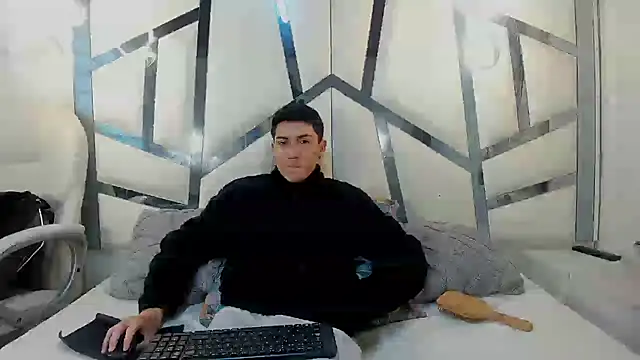 ScarlettAndLucas online show from 02-19-26, 12:34