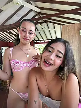 Snapshot of l0lita_emi chatting on 03-16-26, 03:16 l0lita emi online show from 03-16-26, 03:16