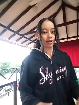 Snapshot of l0lita_emi chatting on 04-16-26, 11:11 l0lita emi online show from 04-16-26, 11:11