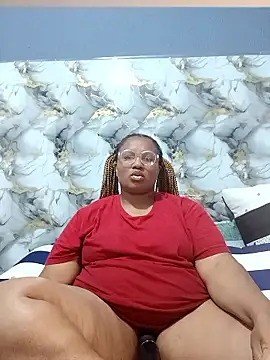 Snapshot of Ze-Zee99 chatting on 01-13-26, 10:37 Ze-Zee99 online show from 01-13-26, 10:37