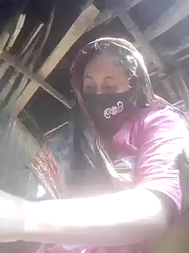 Laila 21 online show from 01-15-26, 06:29