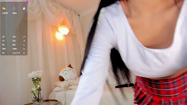 Snapshot of your_alina18 chatting on 06-30-26, 11:39 your alina18 online show from 06-30-26, 11:39